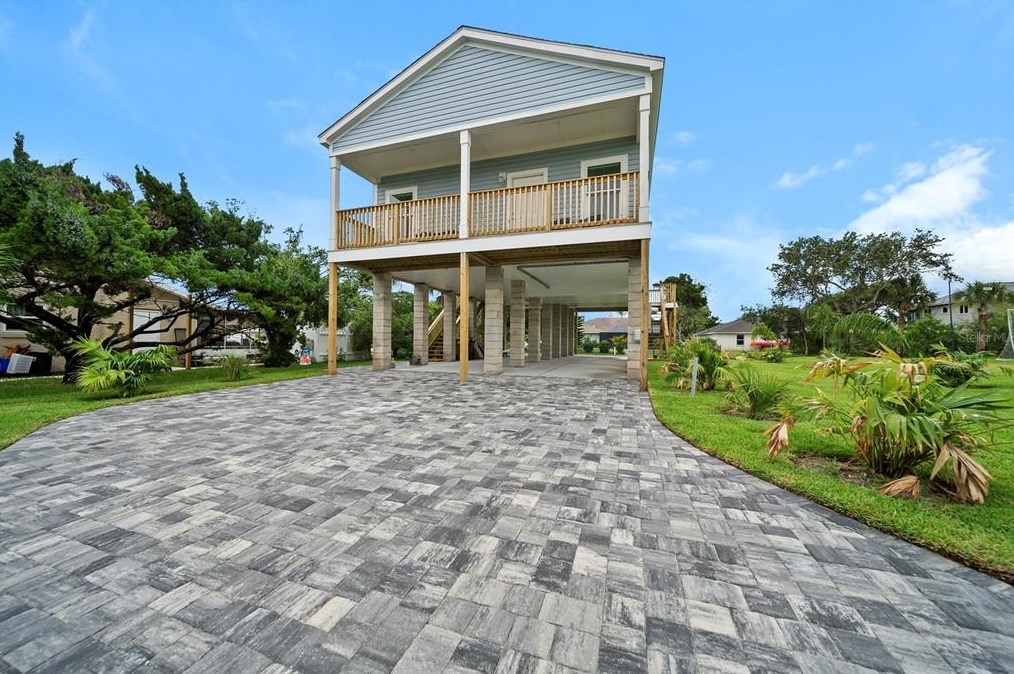 613 23rd St, Flagler Beach, FL 32136-4058