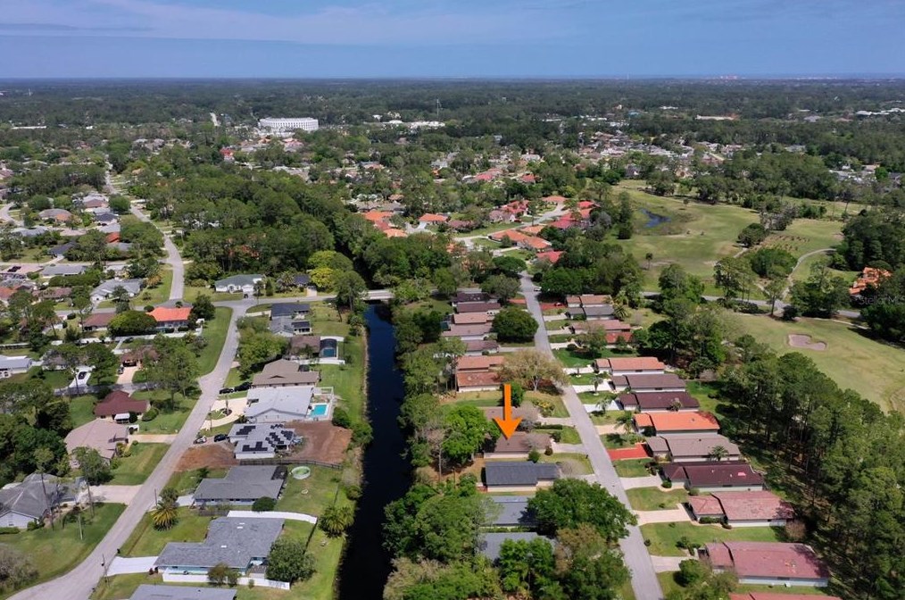 18 Lago Vista Pl, Palm Coast FL  32164-7721 exterior