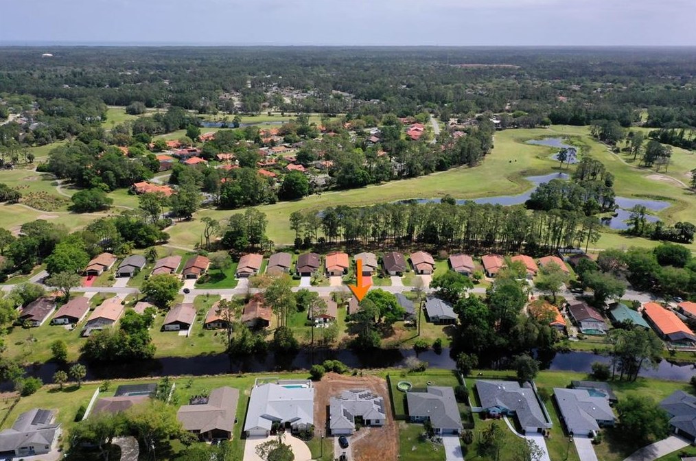 18 Lago Vista Pl, Palm Coast FL  32164-7721 exterior