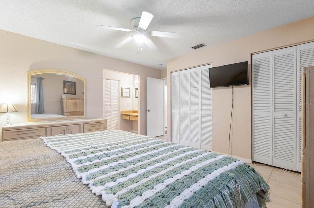 18 Lago Vista Pl, Palm Coast FL  32164-7721 exterior