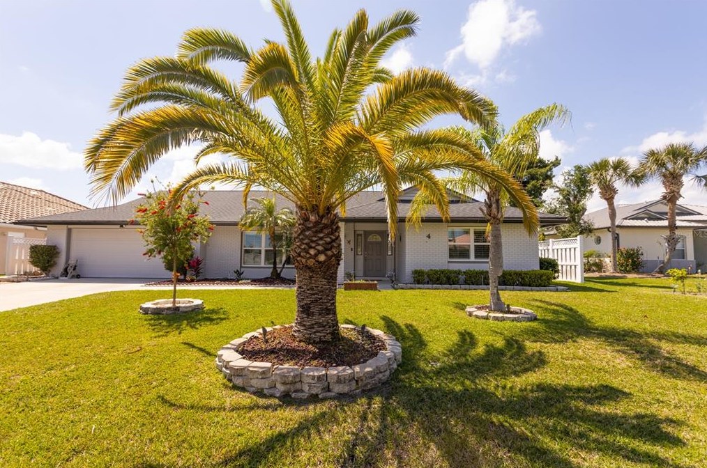 4 Clearview Ct, Palm Coast, FL 32137-8345