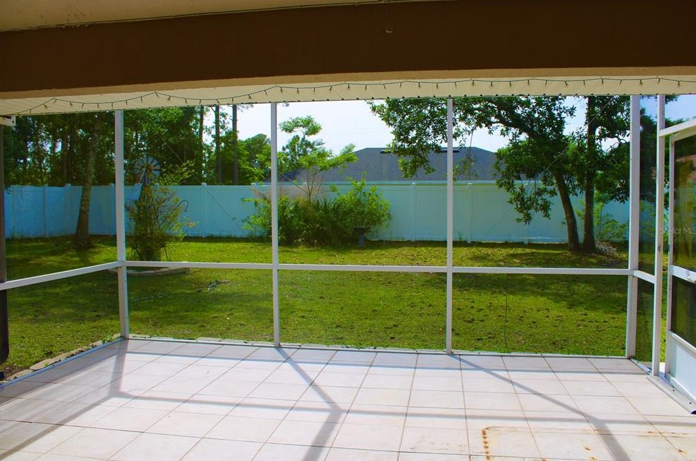 17 Woodbury, Palm Coast FL  32164-7942 exterior