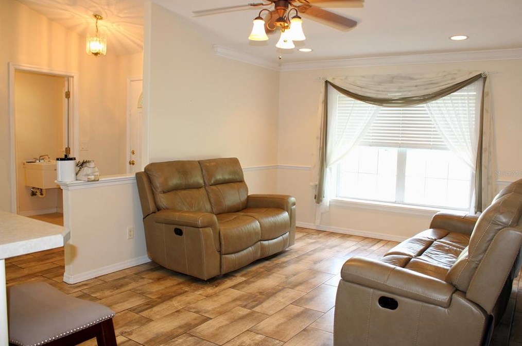 17 Woodbury, Palm Coast FL  32164-7942 exterior