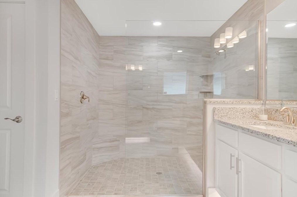 6 Ln Mancha Dr, Palm Coast FL  32137-9610 exterior