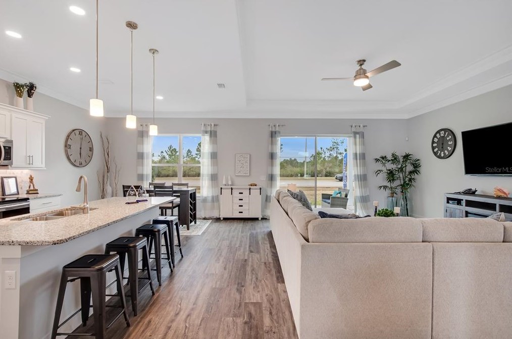 6 Ln Mancha Dr, Palm Coast FL  32137-9610 exterior