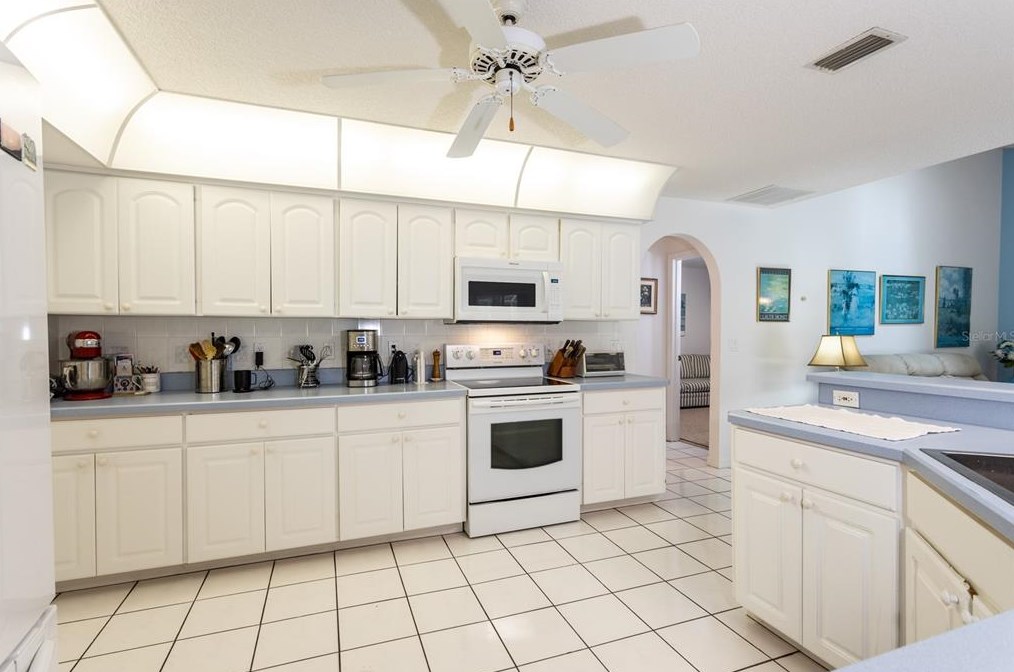 9 Ebb Tide Dr, Palm Coast FL  32164-6268 exterior