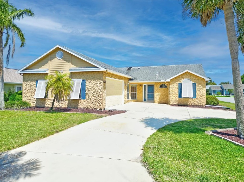 324 Citrus Open Dr, New Smyrna, FL 32168