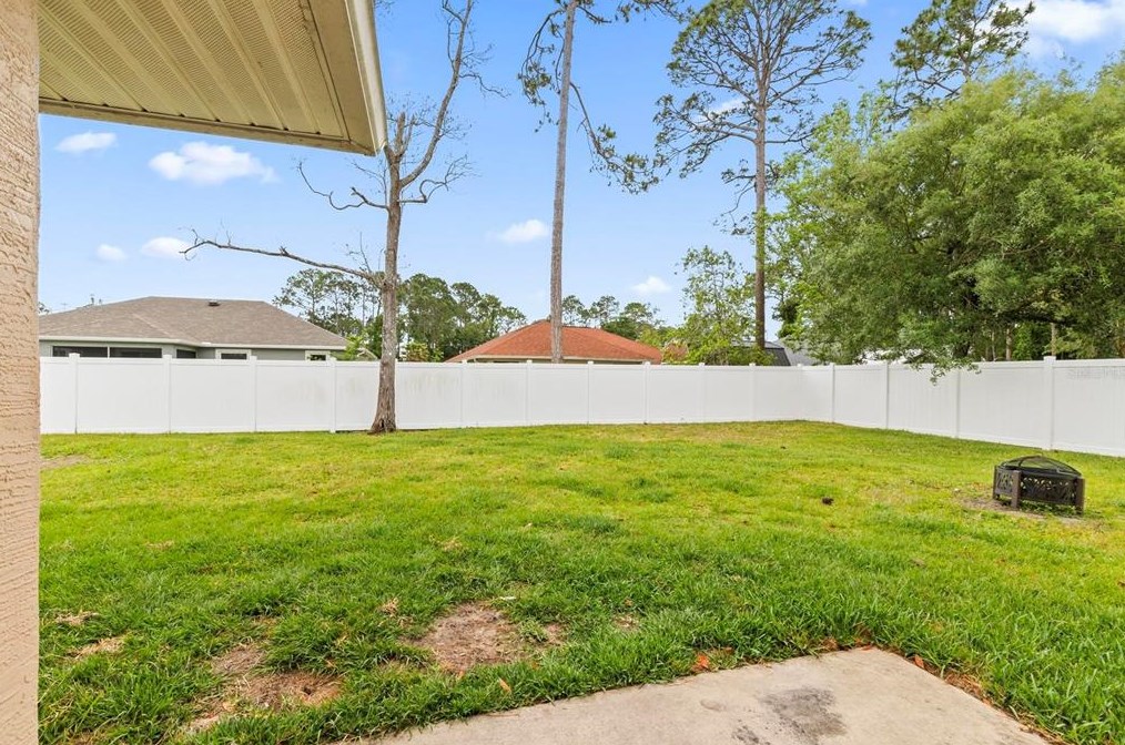 58 Bennett Ln, Palm Coast FL  32137-8609 exterior