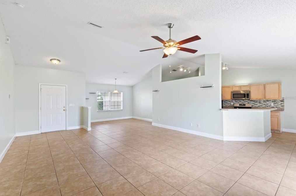 58 Bennett Ln, Palm Coast FL  32137-8609 exterior