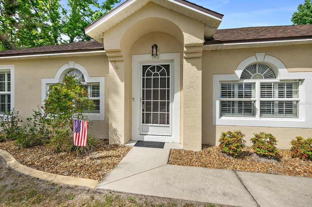 4 Buttonbush Ln, Palm Coast, FL 32137