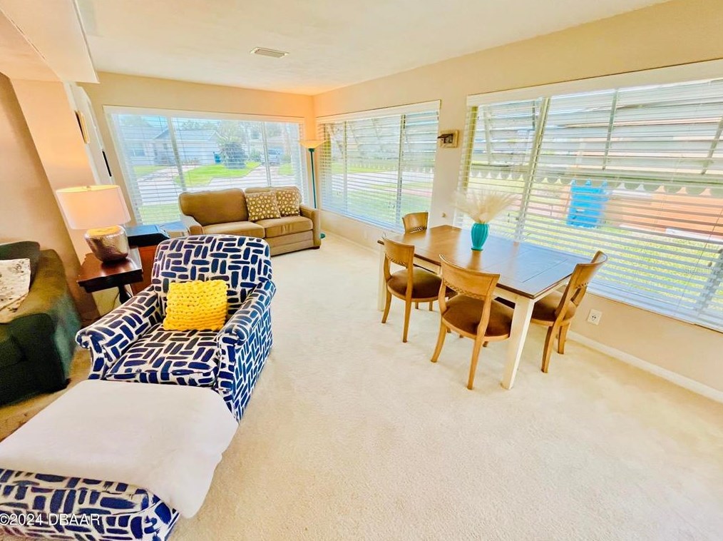 31 San Jose Dr, Ormond Beach FL  32176-2414 exterior