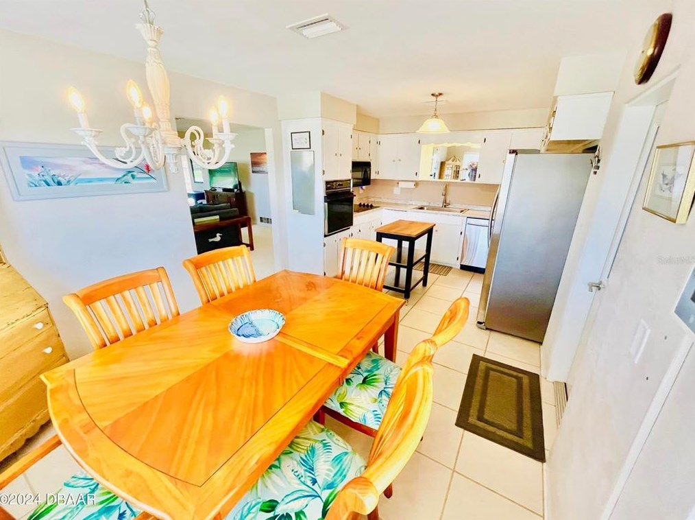 31 San Jose Dr, Ormond Beach FL  32176-2414 exterior