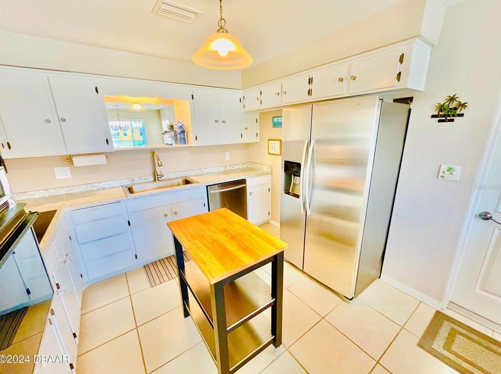 31 San Jose Dr, Ormond Beach FL  32176-2414 exterior