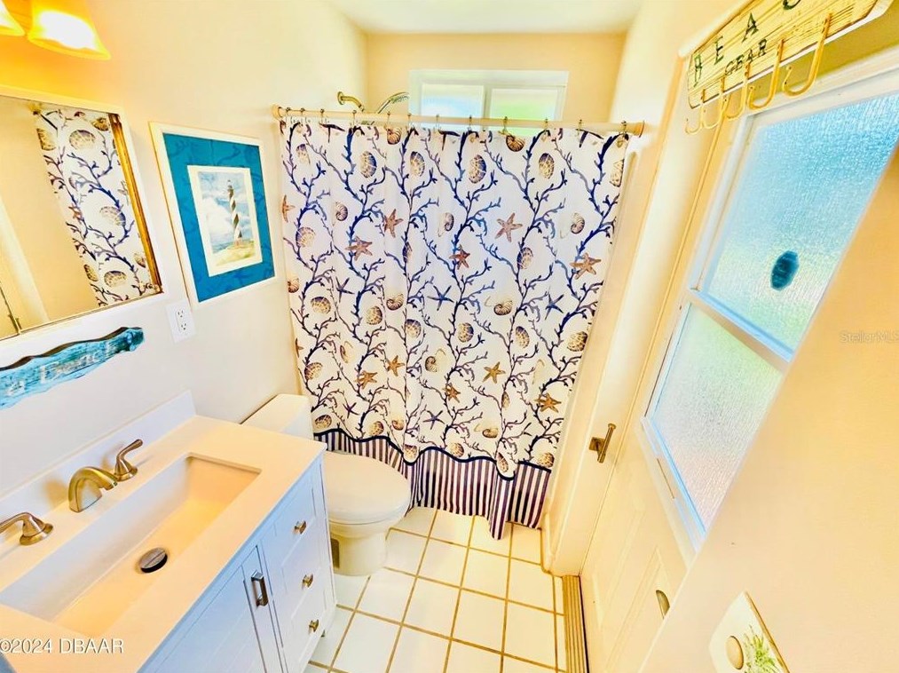 31 San Jose Dr, Ormond Beach FL  32176-2414 exterior