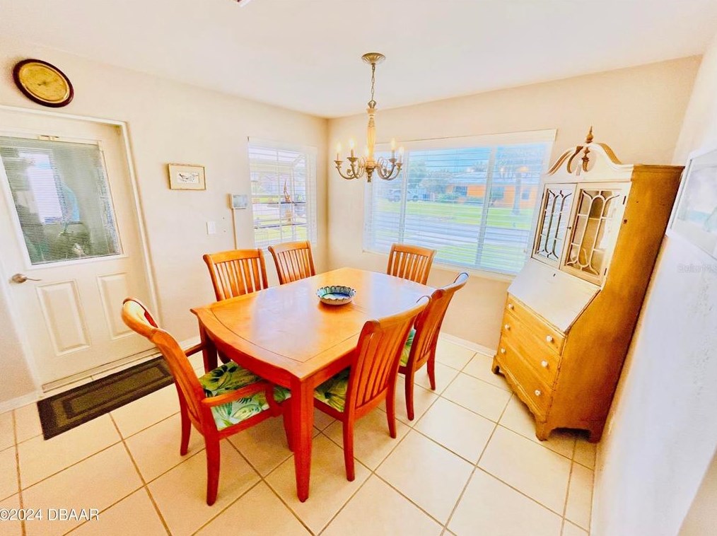 31 San Jose Dr, Ormond Beach FL  32176-2414 exterior