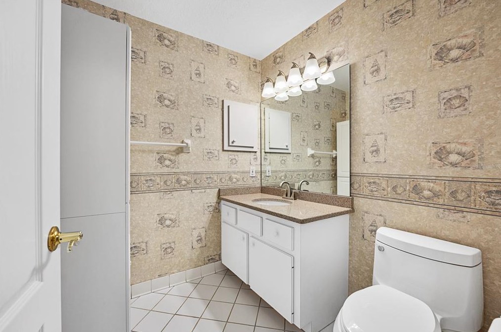 2242 Candlewood Ln, New Smyrna FL  32168-9721 exterior