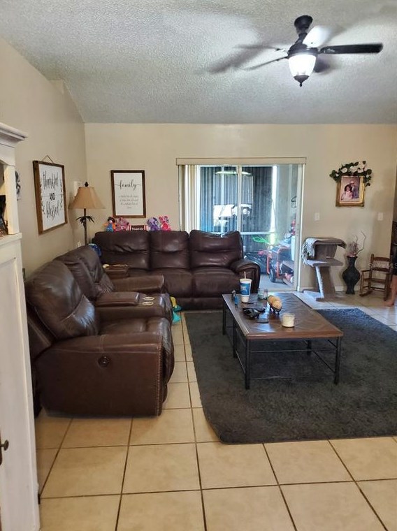 7 Bishop Ln, Palm Coast, FL 32164