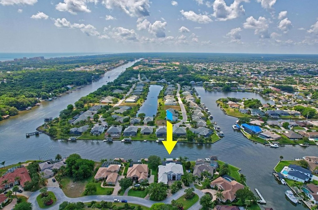 1 Caitlin Ct, Palm Coast FL  32137-4323 exterior