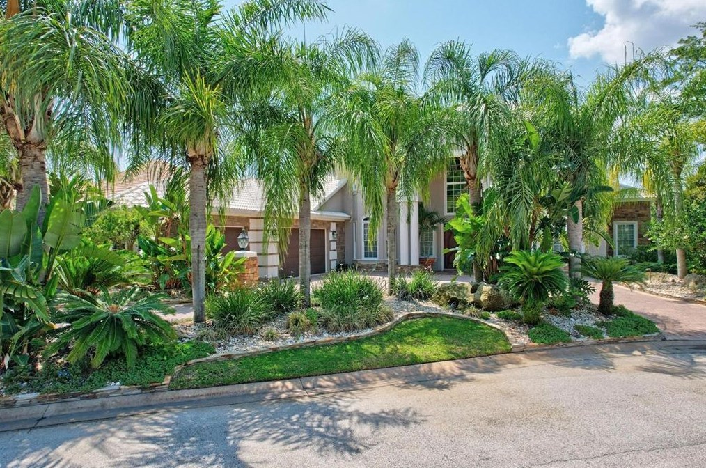 1 Caitlin Ct, Palm Coast FL  32137-4323 exterior
