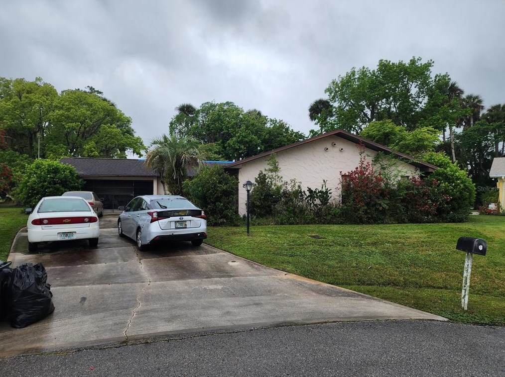 8 Courtney Ct, Palm Coast, FL 32137