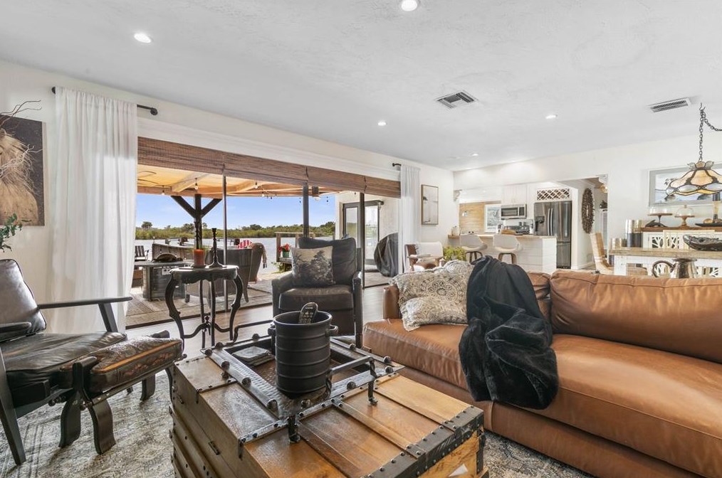 3120 John Anderson Dr, Ormond Beach FL 32176-2259 exterior