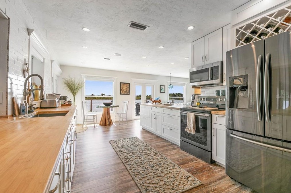 3120 John Anderson Dr, Ormond Beach FL 32176-2259 exterior