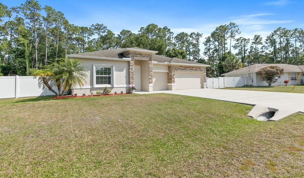 70 Smith Trl, Palm Coast, FL 32164-5581