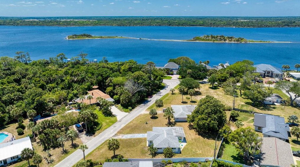 47 Sandra Dr, Ormond Beach FL  32176-3120 exterior