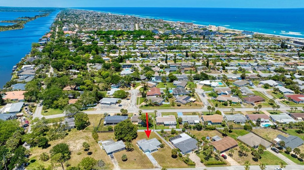 47 Sandra Dr, Ormond Beach FL  32176-3120 exterior