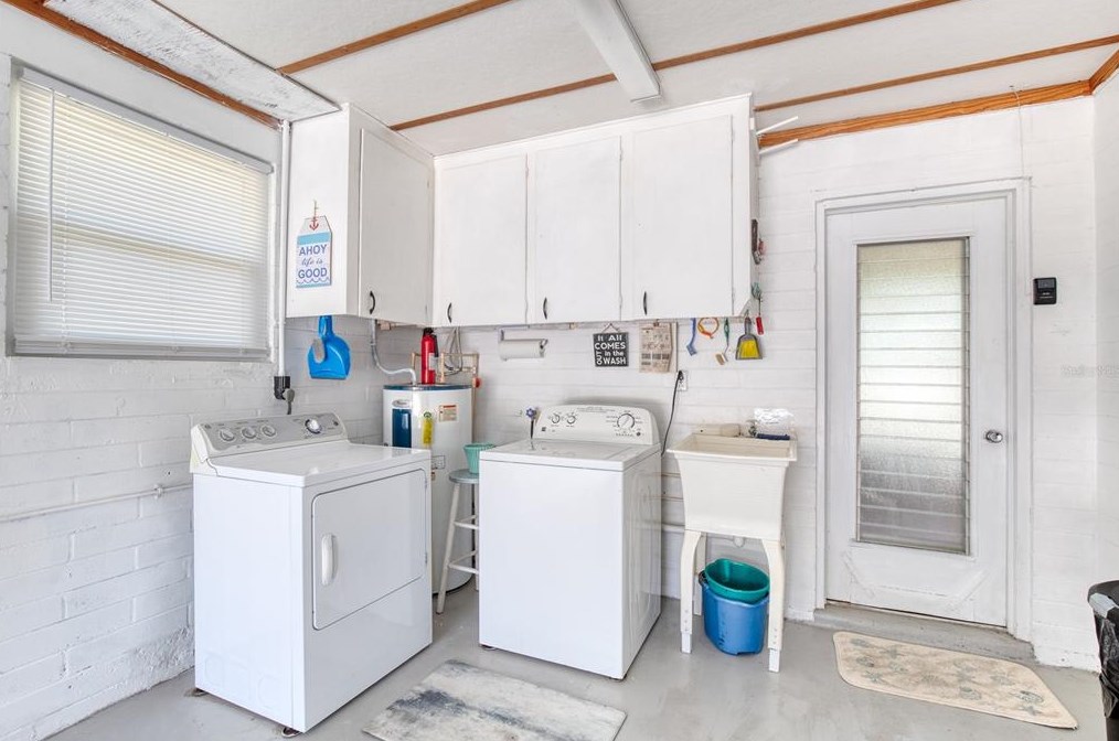 47 Sandra Dr, Ormond Beach FL  32176-3120 exterior