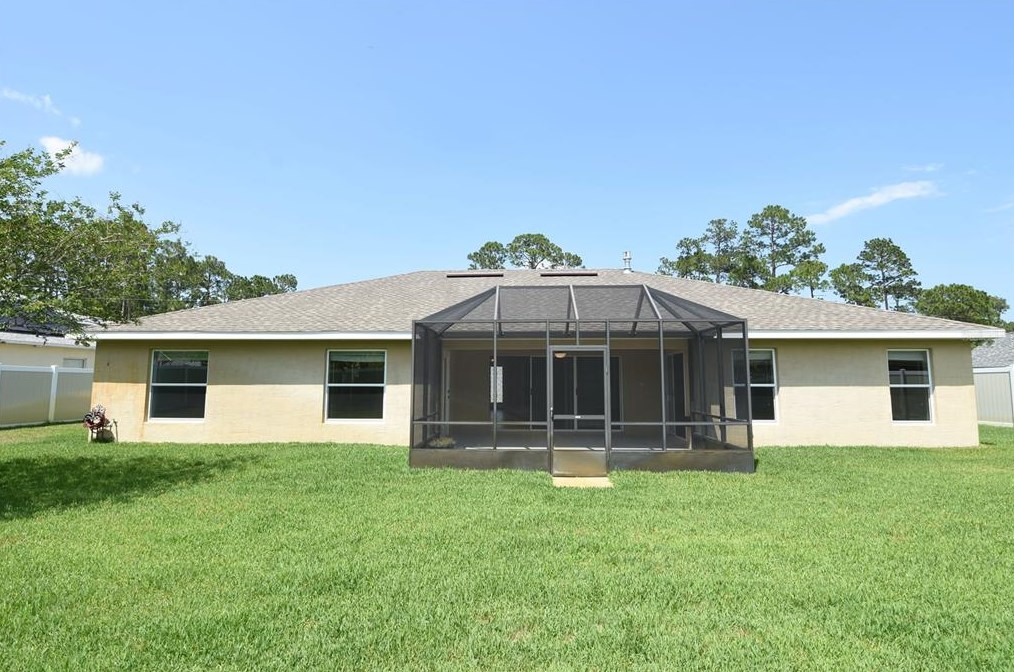 12 Bannbury Ln, Palm Coast FL  32137-8848 exterior