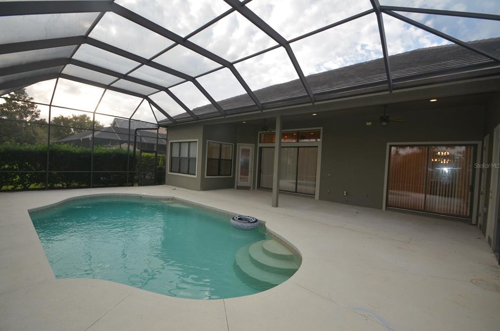 8 Lakeside Dr, Palm Coast, FL 32137-1630