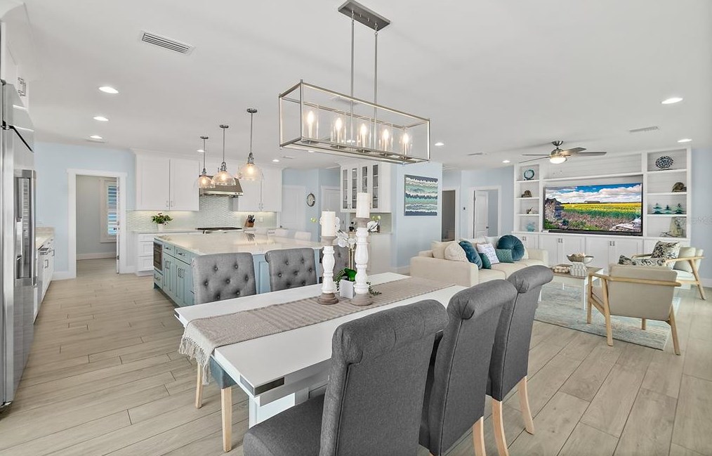 4711 Atlantic Ave, Daytona Beach FL 32127-7103 exterior