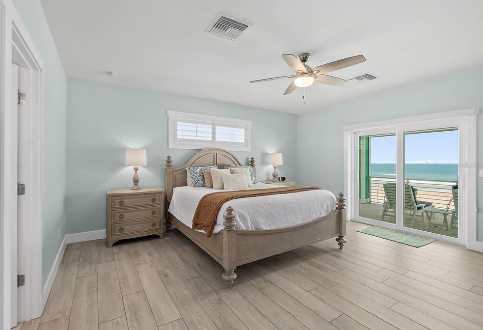 4711 Atlantic Ave, Daytona Beach FL 32127-7103 exterior