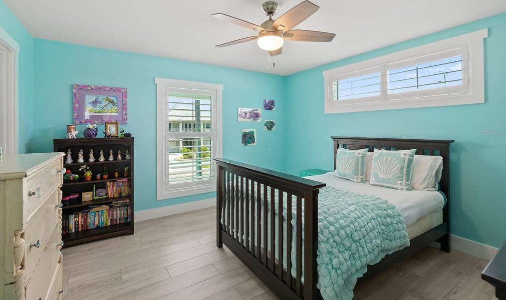 4711 Atlantic Ave, Daytona Beach FL 32127-7103 exterior