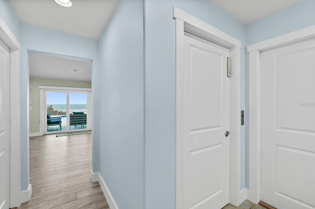 4711 Atlantic Ave, Daytona Beach FL 32127-7103 exterior