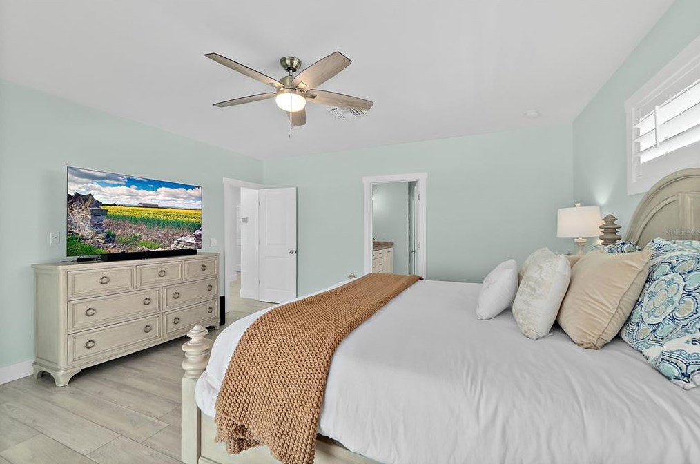 4711 Atlantic Ave, Daytona Beach FL 32127-7103 exterior