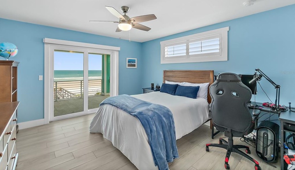 4711 Atlantic Ave, Daytona Beach FL 32127-7103 exterior