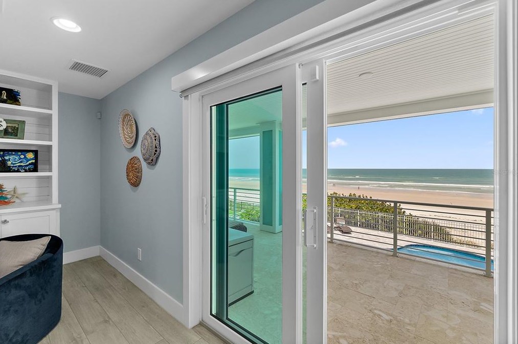 4711 Atlantic Ave, Daytona Beach FL 32127-7103 exterior