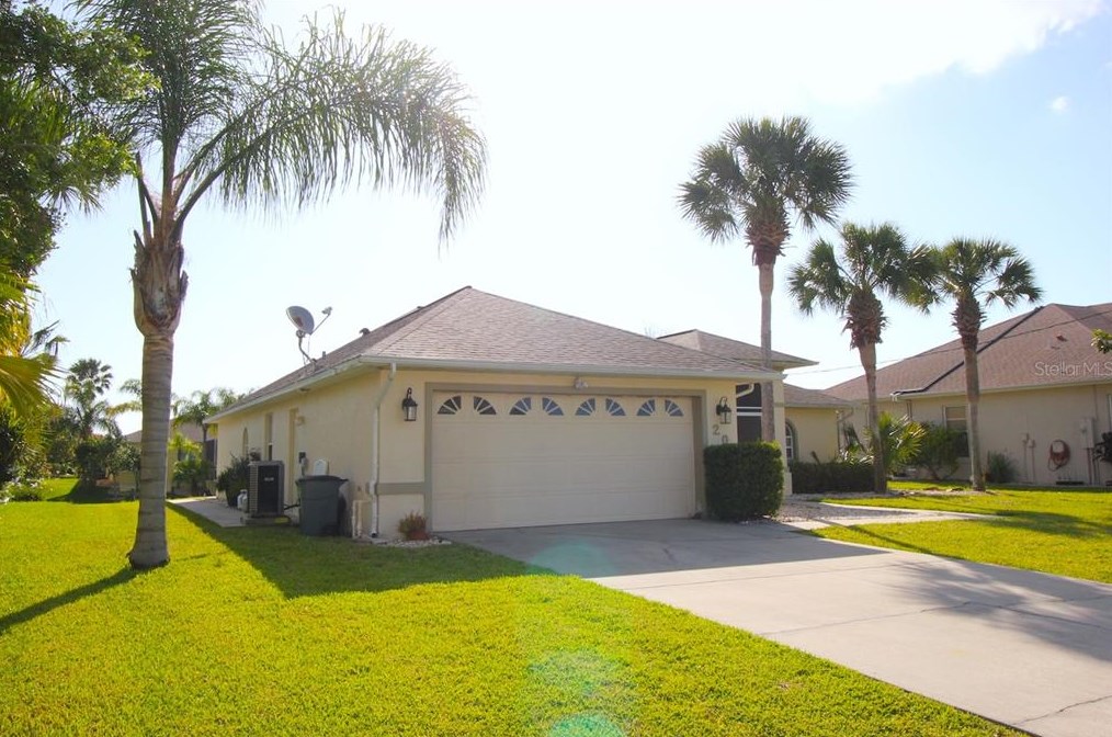 20 Clarendon Ct N, Palm Coast, FL 32137