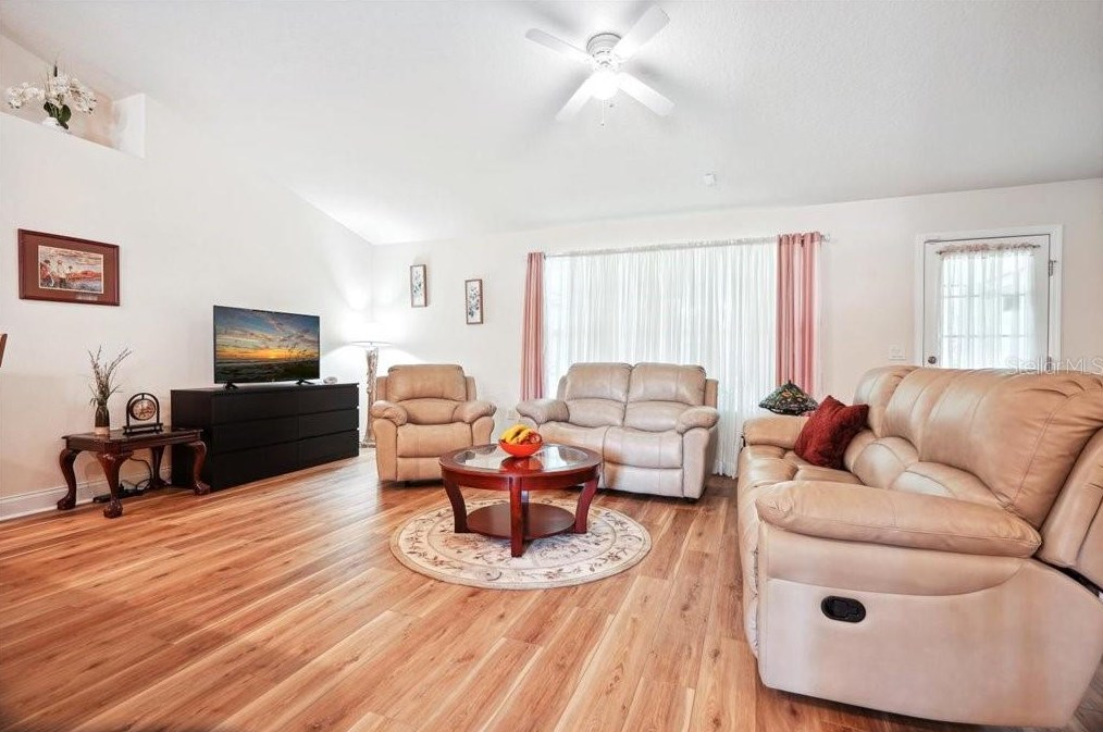 9 Radius Pl, Palm Coast, FL 32164-5015