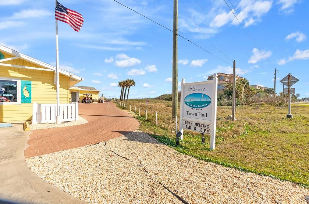 181 Monitor Dr, Flagler Beach FL  32136-2762 exterior