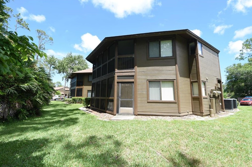 4 Southbury Ct, Palm Coast, FL 32137