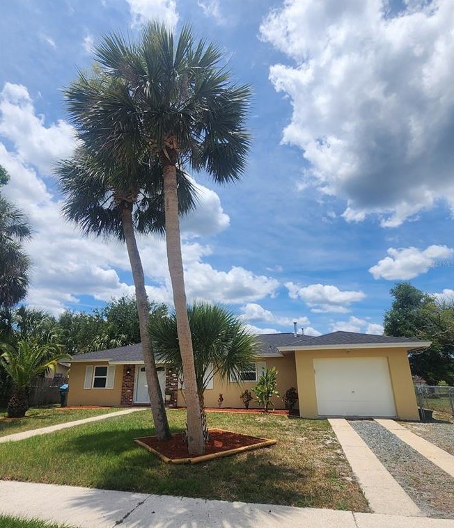 2212 Austin Ave, Deltona, FL 32738-2902
