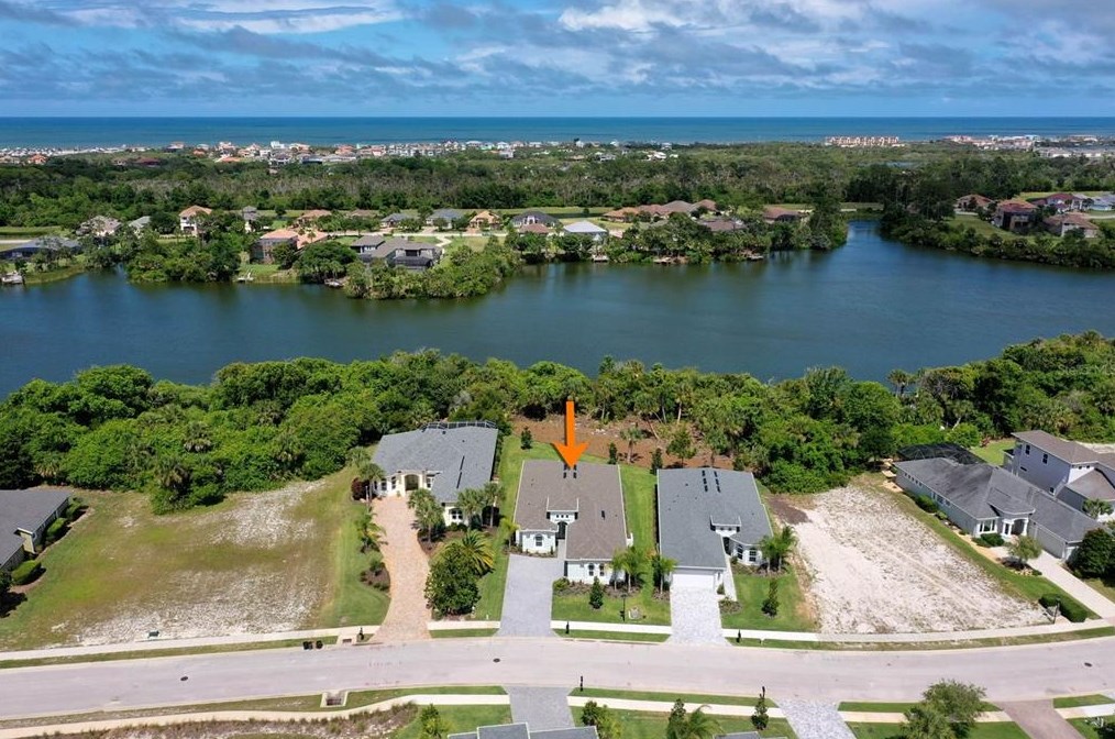 82 Lakewalk Dr, Palm Coast, FL 32137-1304