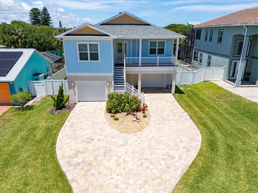 211 26th St, Flagler Beach, FL 32136-4076