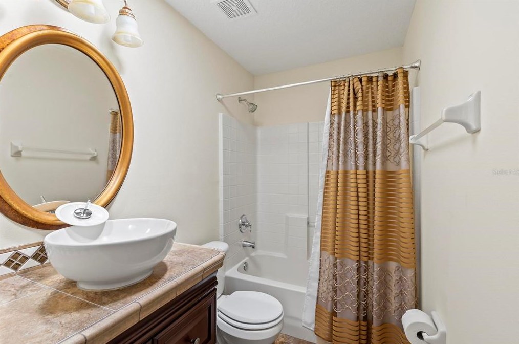 11 Ballard Ln, Palm Coast FL  32137-8855 exterior