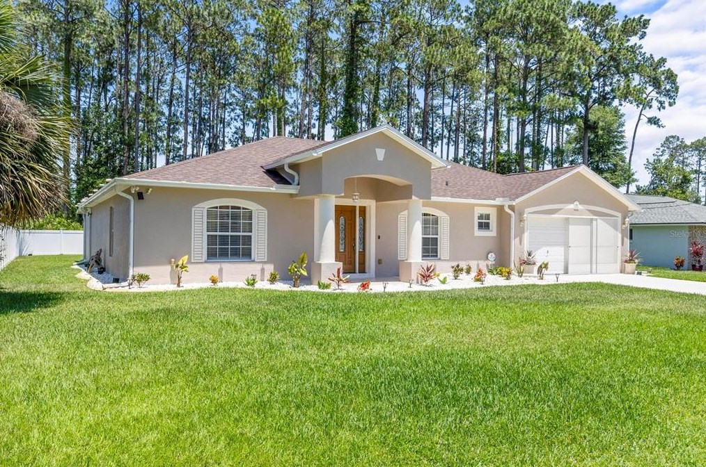 11 Ballard Ln, Palm Coast FL  32137-8855 exterior