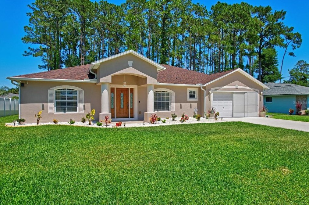 11 Ballard Ln, Palm Coast, FL 32137-8855