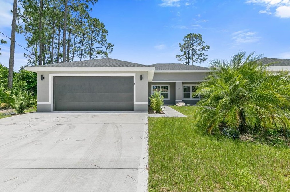 7 Regis Ln, Palm Coast, FL 32164-6660